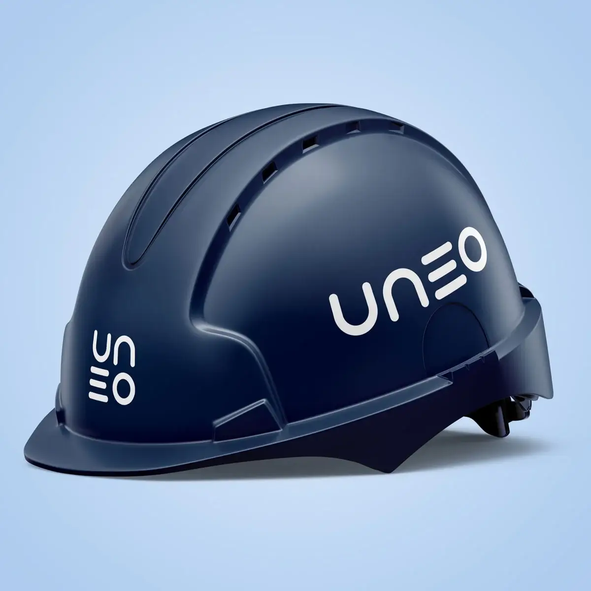 Firma logo design til UNEO på hjelm